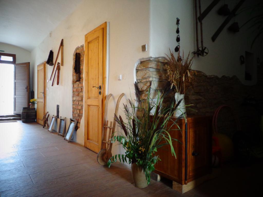 Apartmany Tones Hanusovice Bagian luar foto
